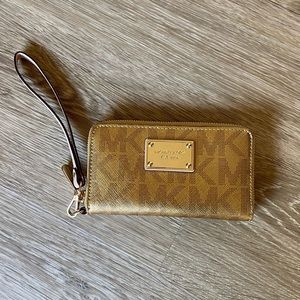 Michael Kors Wristlet